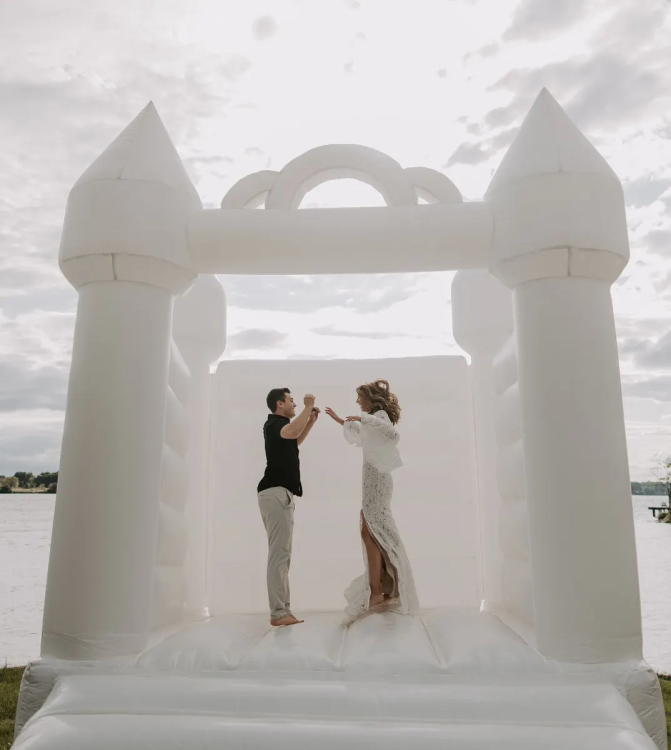 WHITE WEDDING BOUNCE  HOUSE